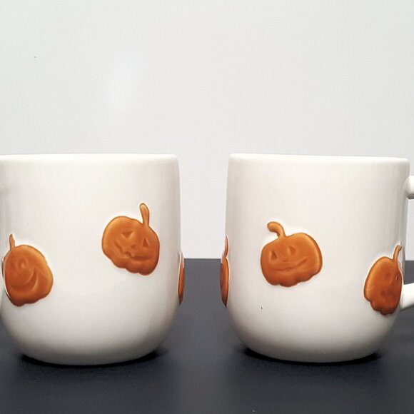 NEW Pottery Barn Set of 2 Jack-O'-Lantern Whimsy Stoneware Mugs 16 OZ Halloween - Picture 2 of 6